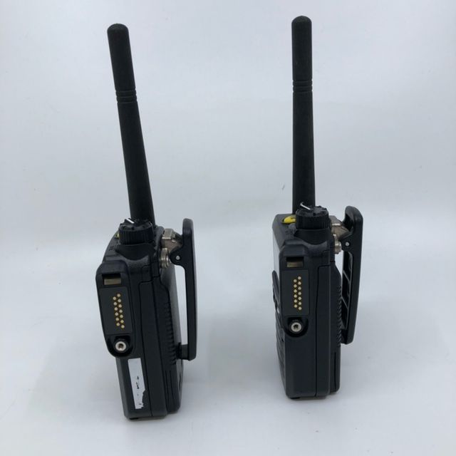 デジタル簡易無線 モトローラ GDR4200 登録局 バッテリー2個付き GDR4200 デジタル簡易無線携帯型《登録局》 - Motorola