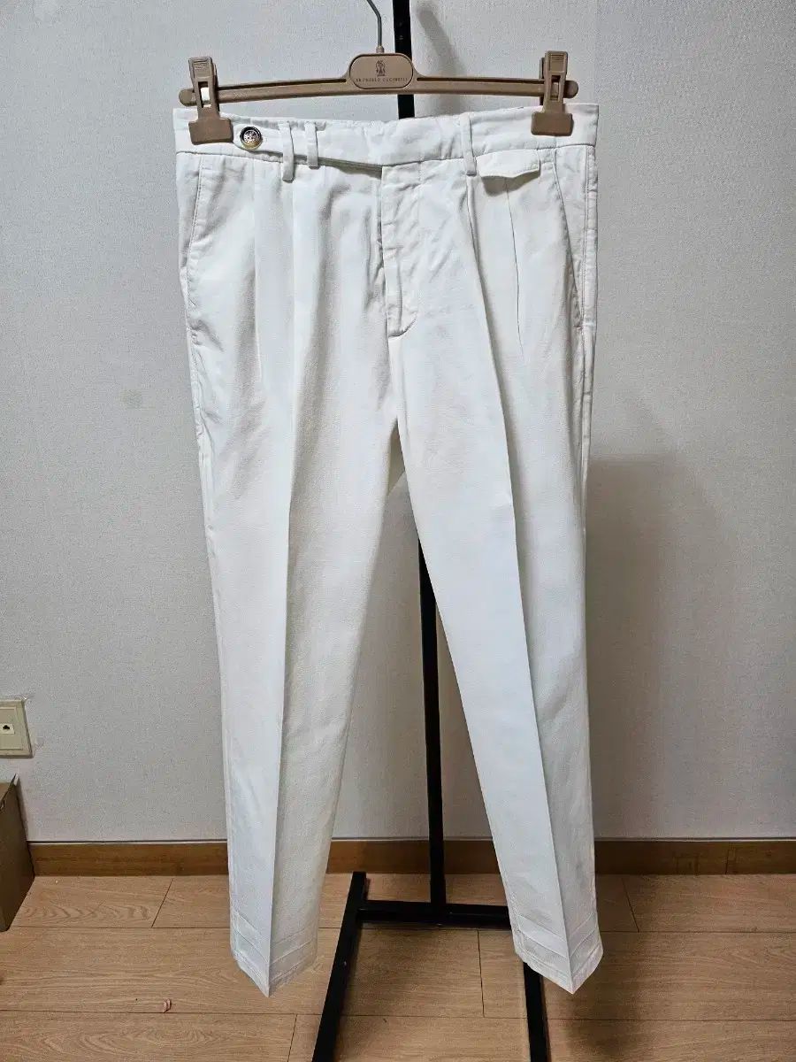 【雷市場（ポンジャン）商品韓国直送】 BRUNELLO CUCINELLI(ブルネロクチネリ) グルカ パンツ 46