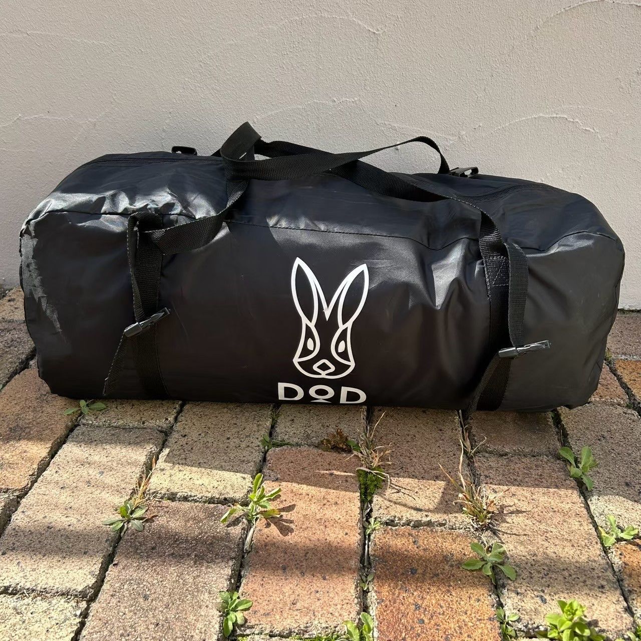 D.O.DワンポールテントL 楽天市場】DOD テント ワンポールテントL T8-200-BK dod