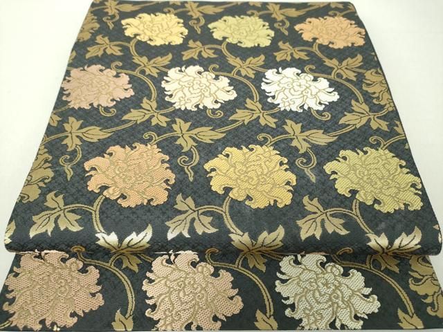 【新品】誂え長襦袢 西陣織染匠「美吉」クリーム色「立涌菊唐草文様」袖丈4寸5分 楽天市場】【8/9-8/18☆全品ポイント5倍】【織文意匠鈴木】特選