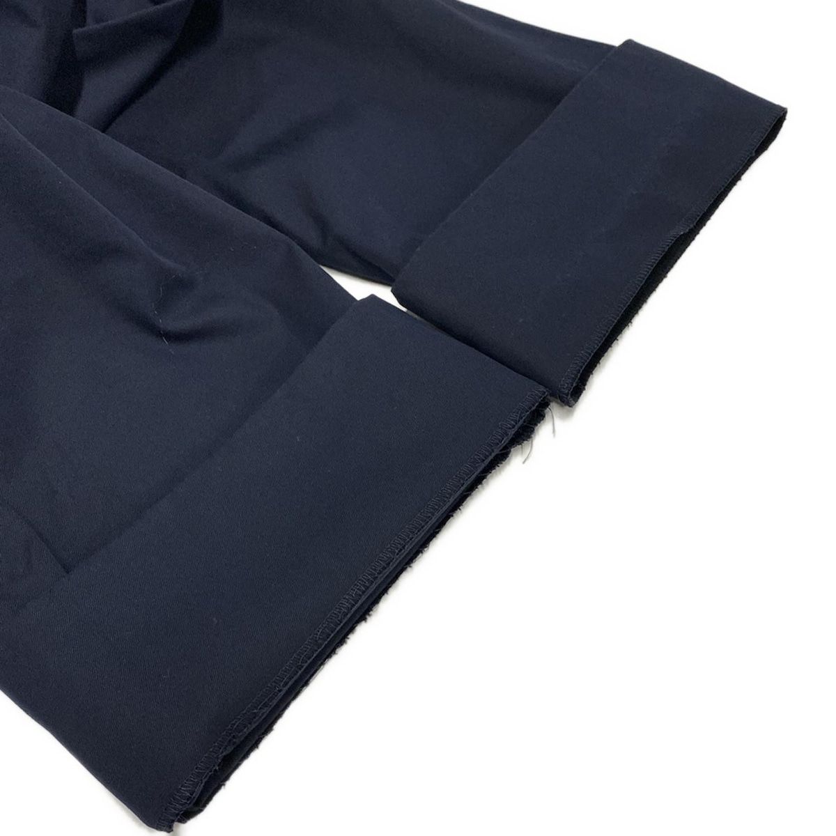 ダークネイビー