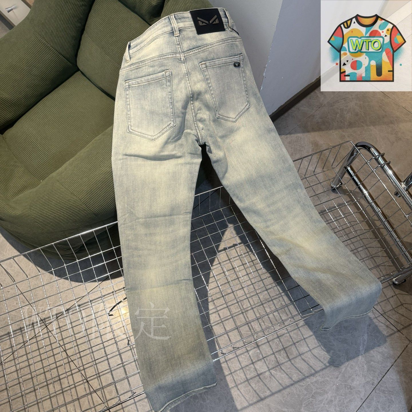 ⭐️新品に近い⭐️FENDI ダメージ加工　ジーンズ　イタリア製　31×34 FENDI フェンディ デニムジーンズ メンズ31/34 ライトブルー