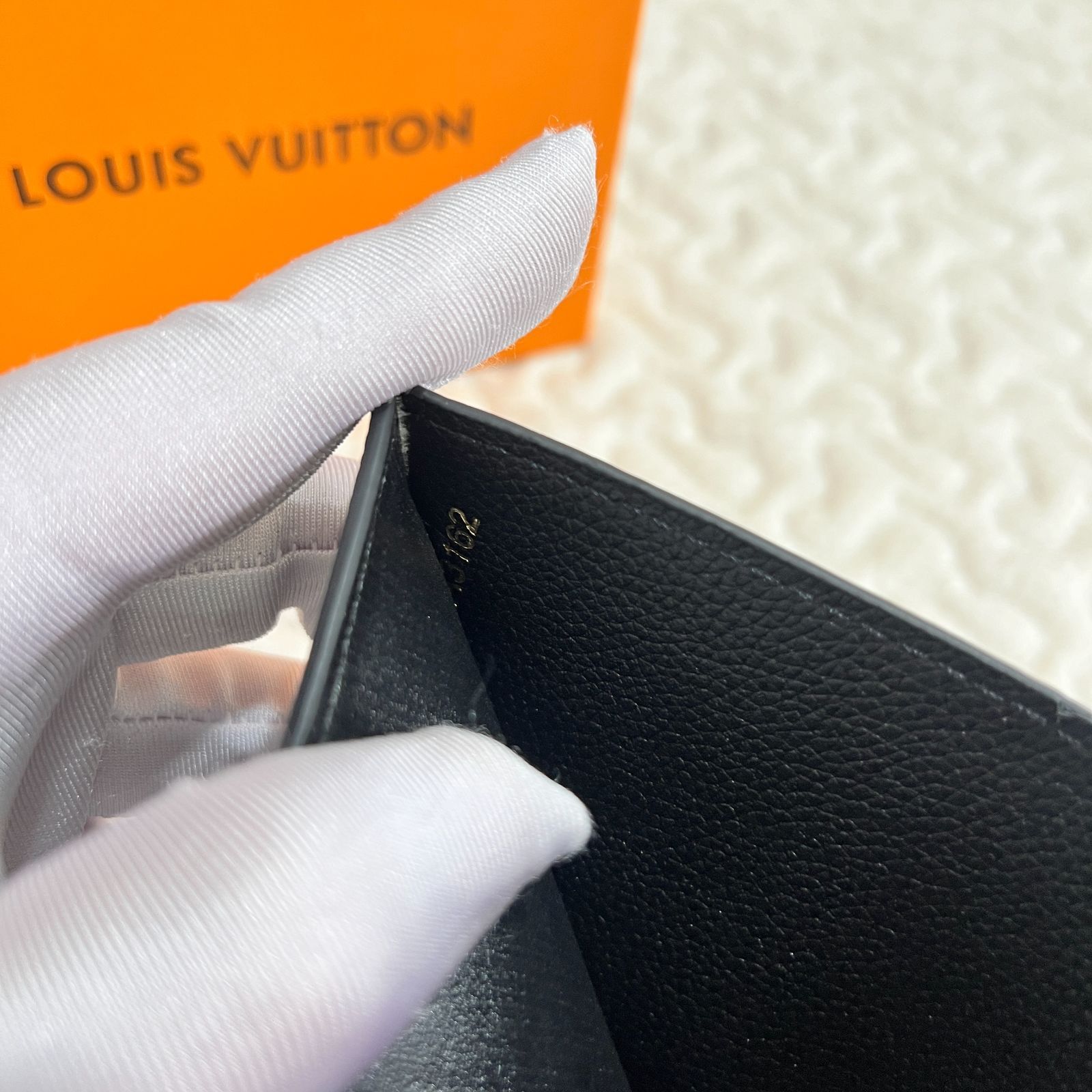 1点限り!ルイヴィトン LOUIS VUITTON ミニ財布ポルトフォイユクレア ブラック