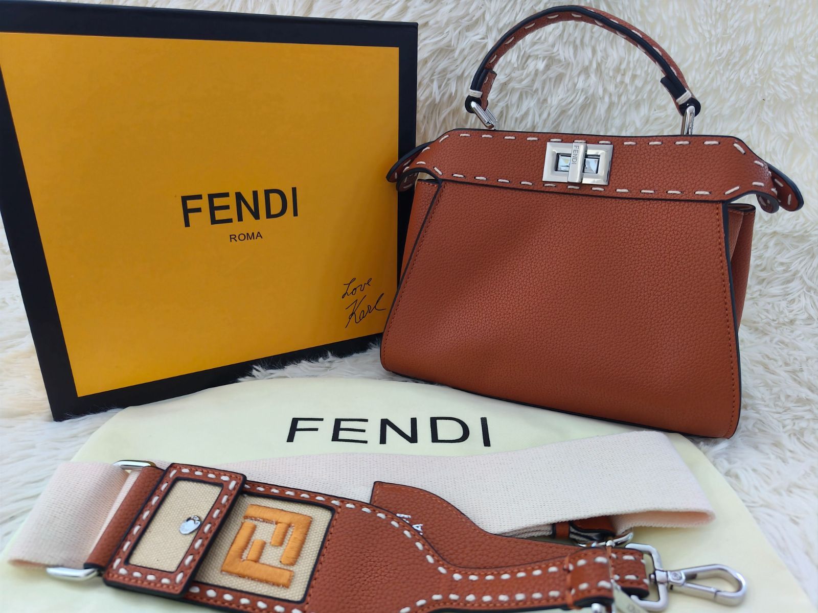 Fendi フェンディ ピーカブー ミニ