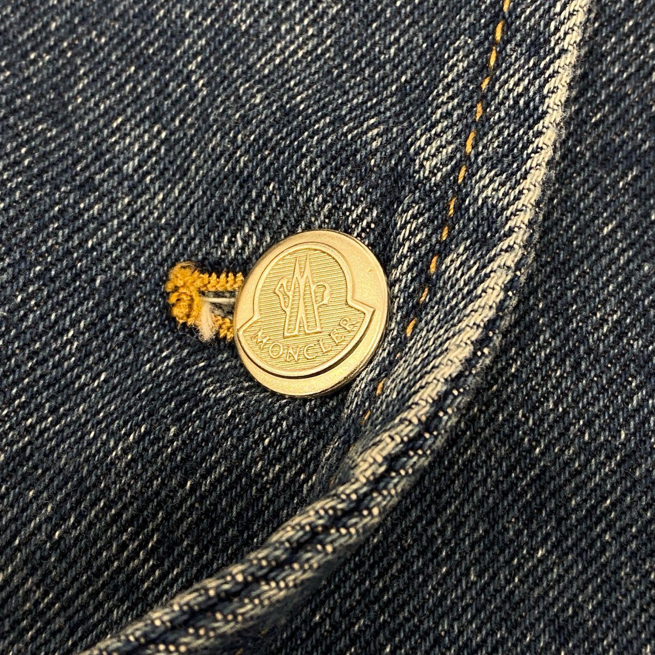 53e19 MONCLER モンクレール LAMPUSA 袖ワッペン フード付き ダメージ 
