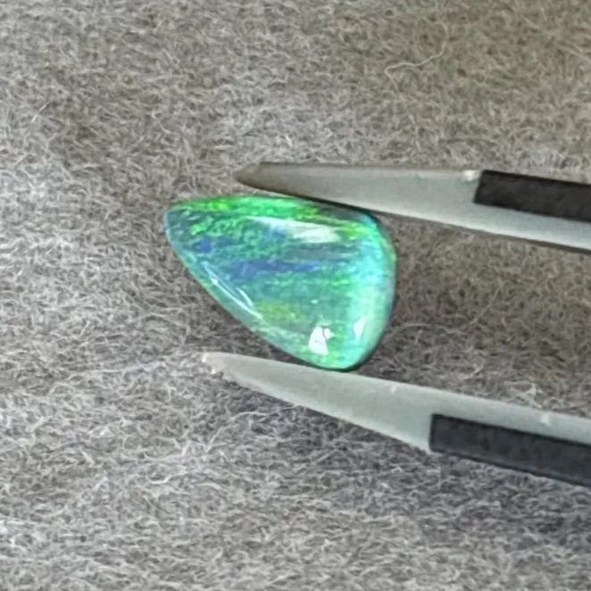 天然オパール no.11 ブラックオパール