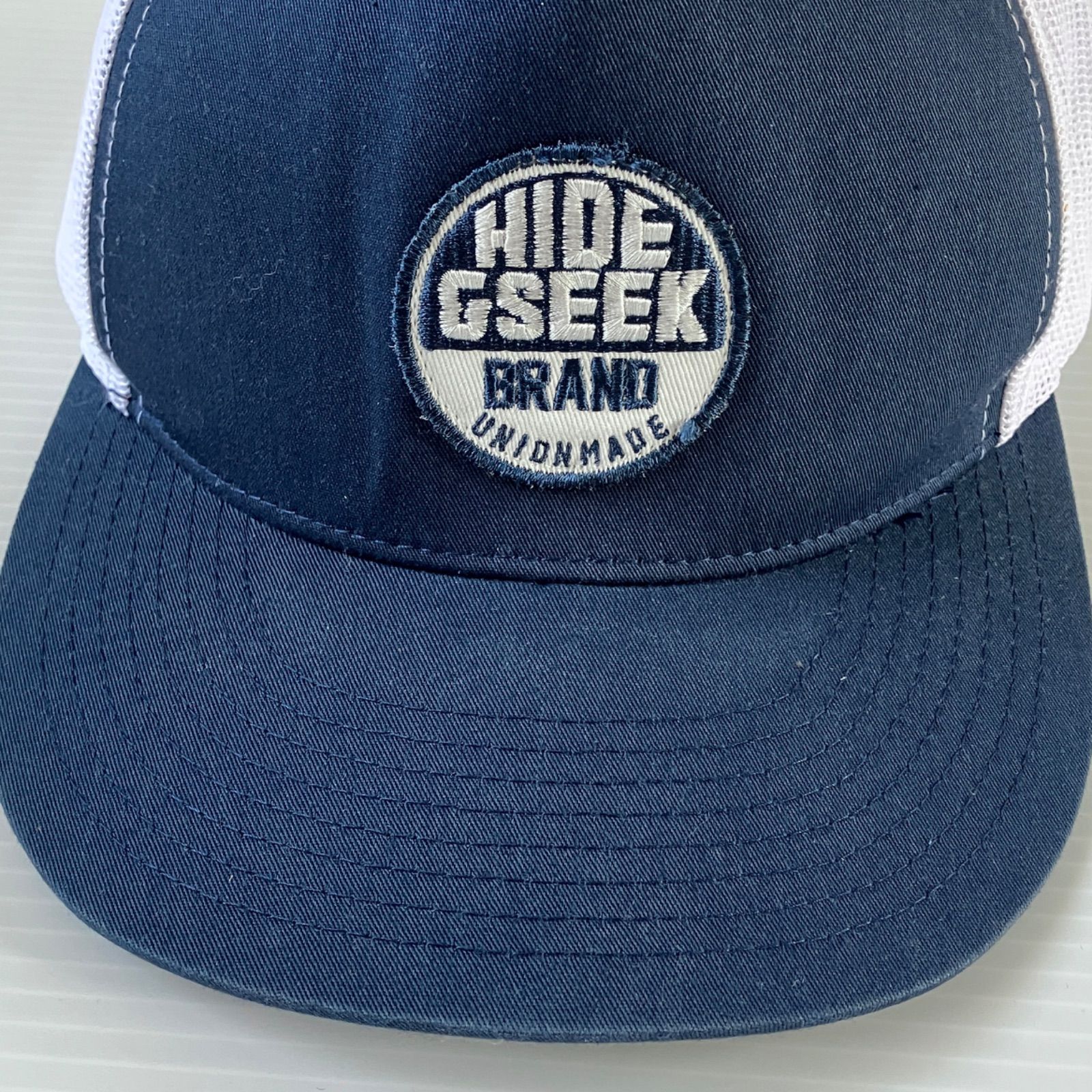 HIDE&SEEK ハイドアンドシーク ワッペン キャップ メッシュ 美品 希少 HIDE\u0026SEEK ハイドアンドシーク☆ワッペン付メッシュキャップ