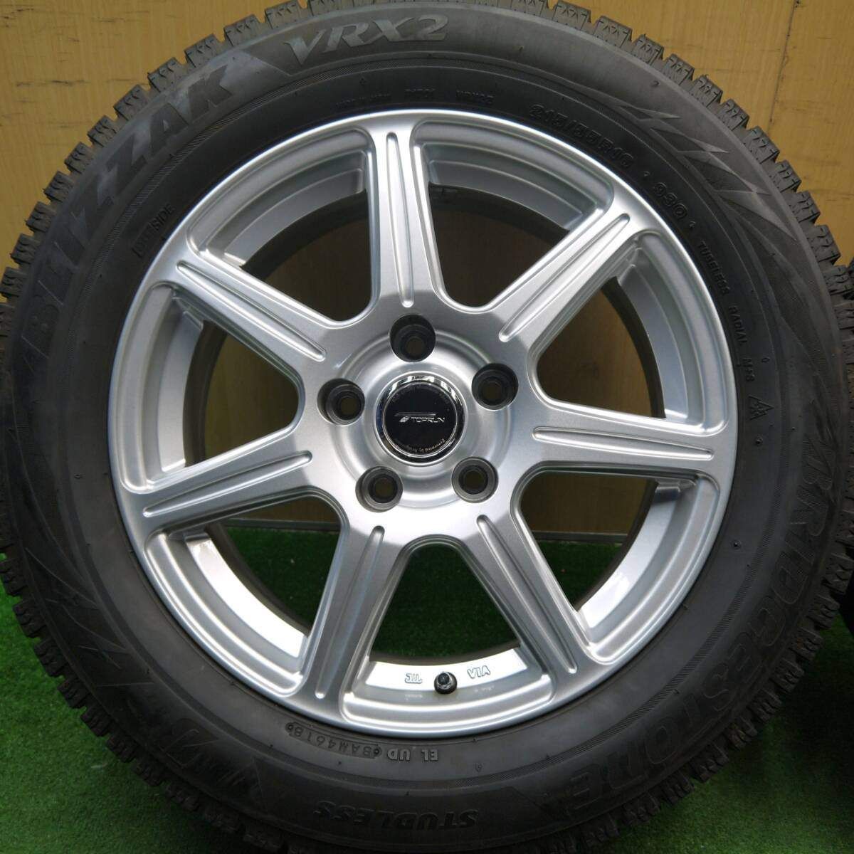 国産スタッドレス ブリヂストン VRX2 215/60R16 クラウン ロイヤル