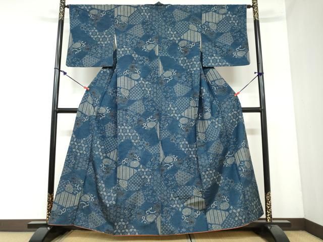 平和屋着物●上質な小紋 紬地 藍 型染め 切嵌草花文 正絹 DAAY5409ud