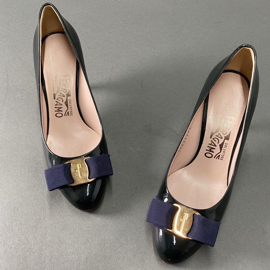 3b6 Salvatore Ferragamo サルヴァトーレ フェラガモ ヴァラリボン 
