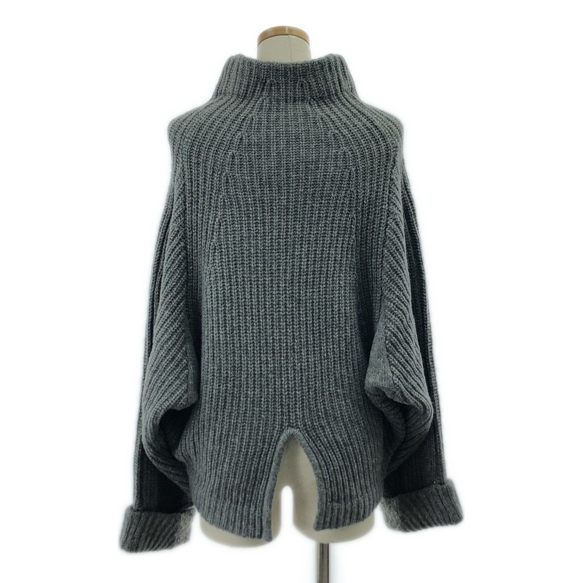 TOGA PULLA / トーガプルラ | アルパカ混 変形 タートルネック ニット