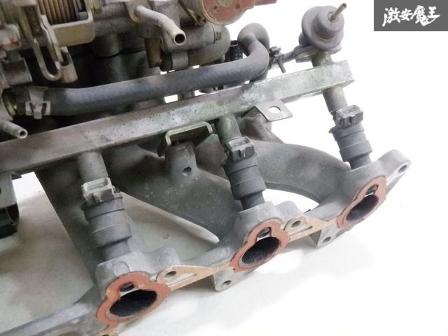 Rb30e Rocker Arm NISSAN 日産 純正 R31 スカイライン 海外仕様 RB30 RB30E サージタンク インマニ インジェクター ECCS スロットル ...