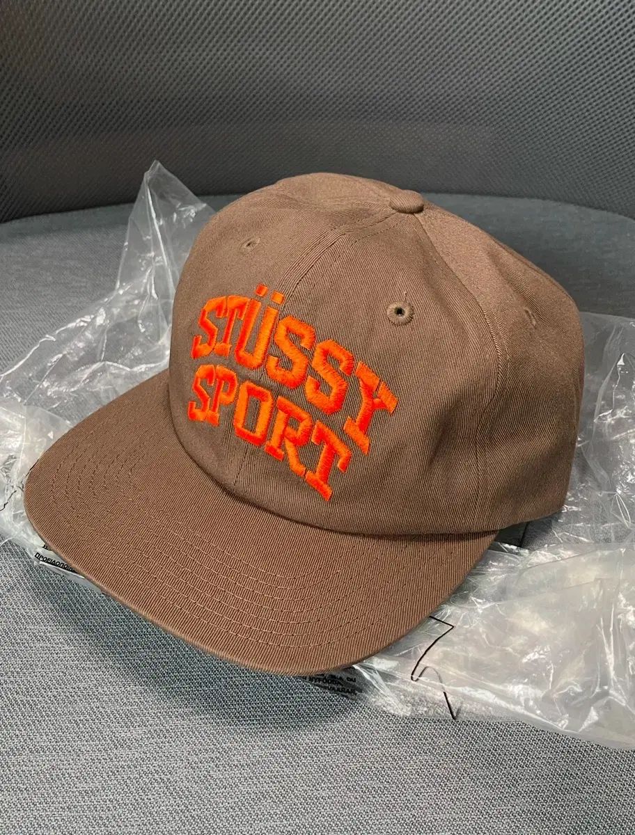 STUSSY(ステューシー) スポーツ キャップ 帽子 ブラウン - メルカリ