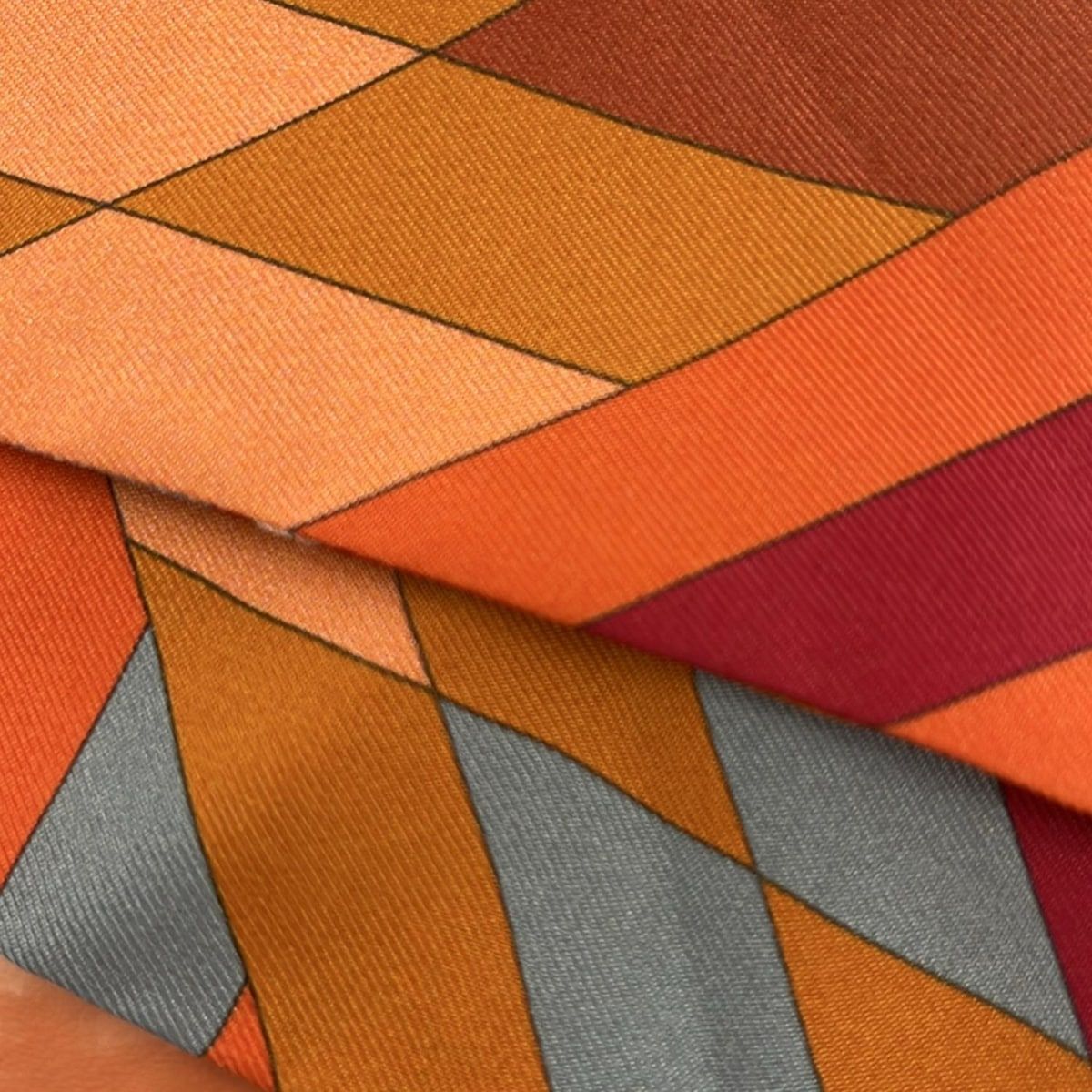 HERMES(エルメス) スカーフ美品 ツイリー オレンジ×マルチ