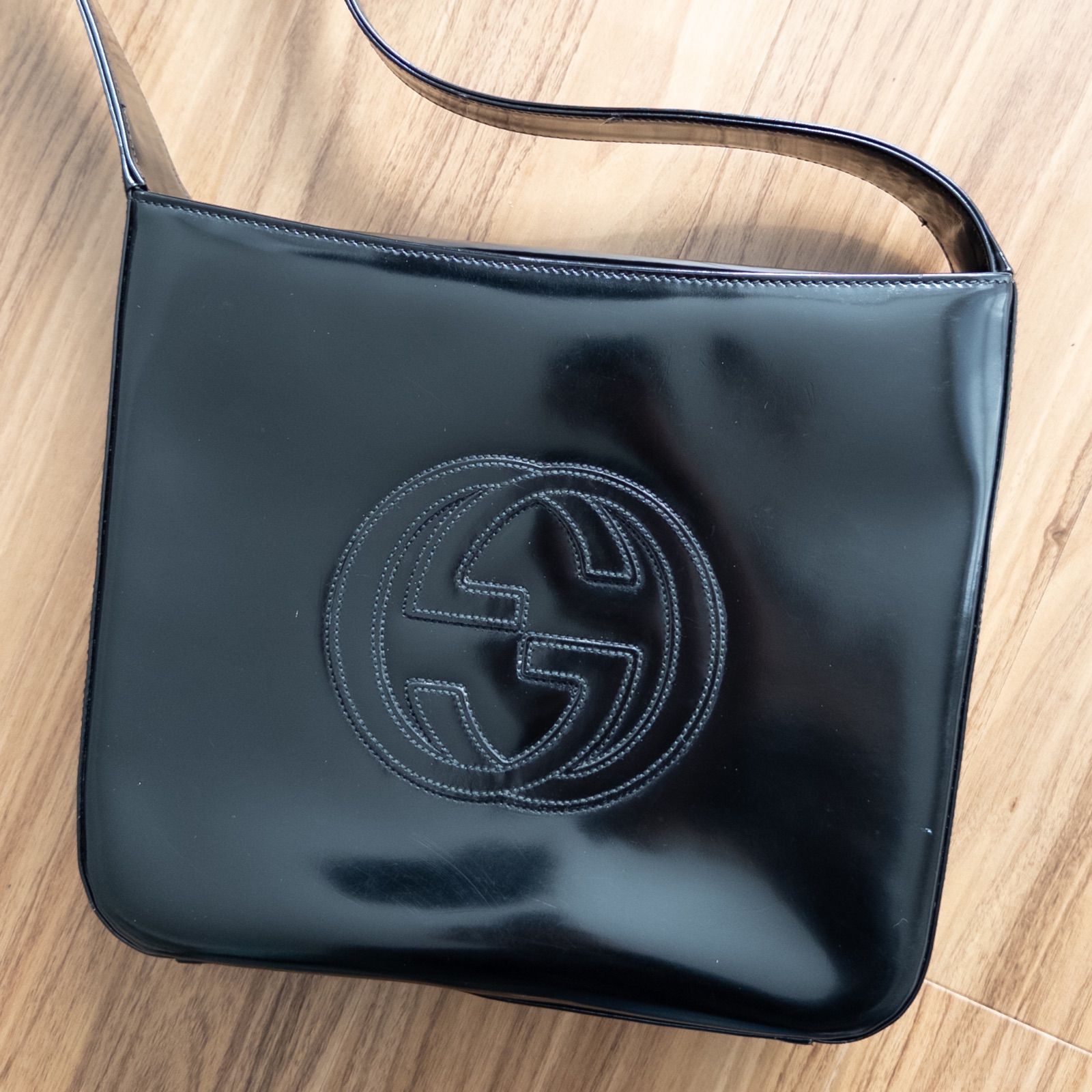 本物保証】GUCCI グッチ ワンショルダー ショルダーバッグ エナメル 黒