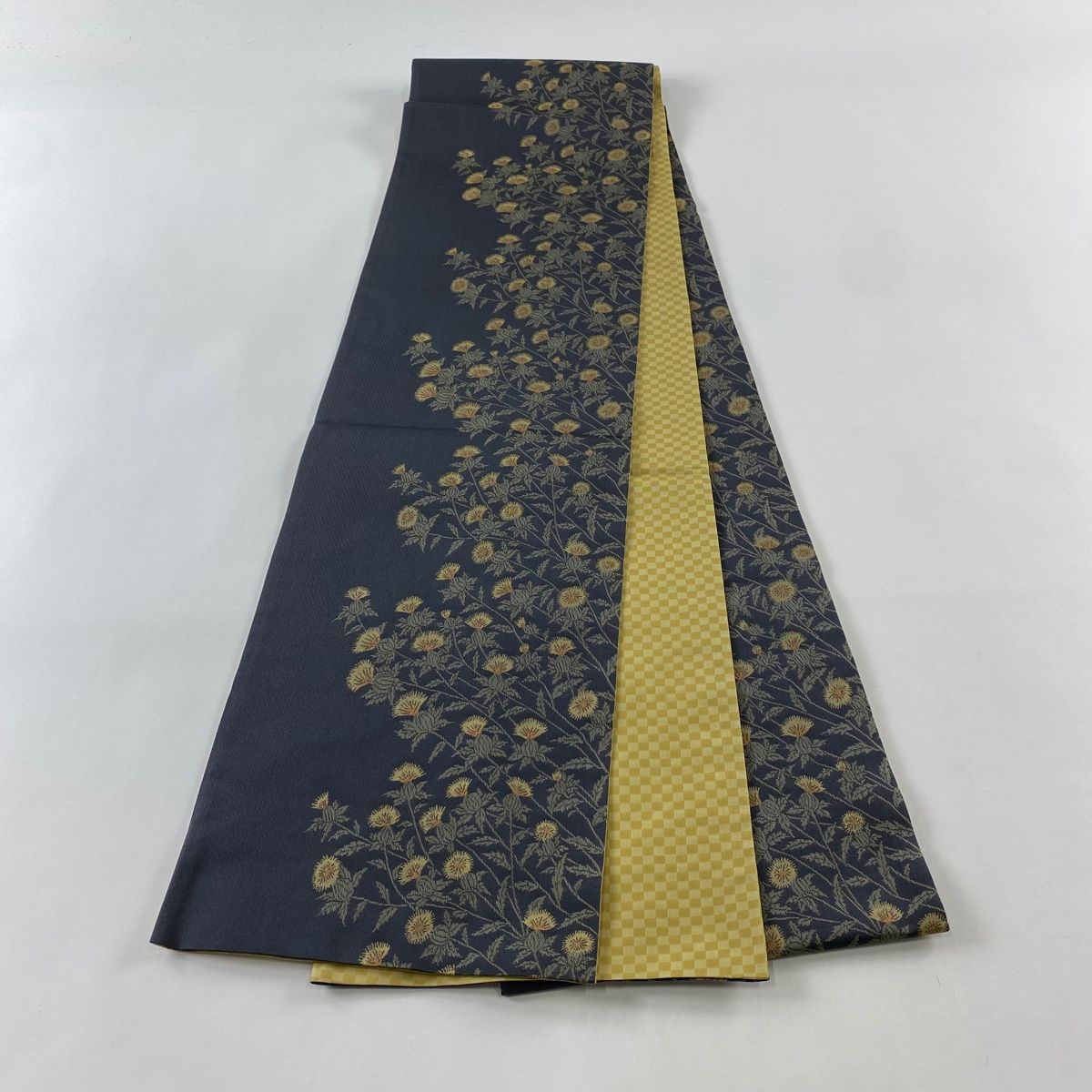 バイセル 着物 名品 袋帯 黒灰 草花 鳥 波 波頭 金糸 銀糸 箔 六通 正絹 ☆☆☆☆ 袋帯 秀品 短冊 波頭 金銀糸 刺繍 金色 お太鼓柄 正絹 中古 袋帯 秀品