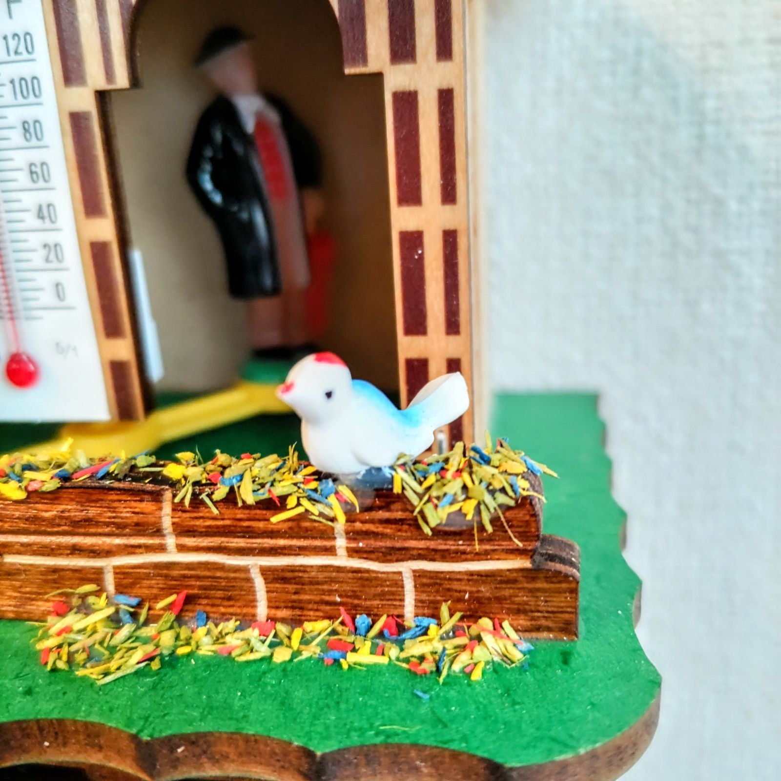 ドイツ　お天気ハウス　黒い森のみどり屋根のお家　キーフック付き　小鳥　No.1803　工芸品　ドイツ雑貨　木の家　木製インテリア