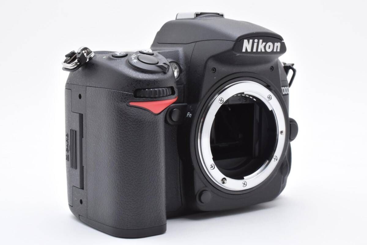 ショット数3483 枚　美品　Nikon ニコン D7000 ボディ □ 美品 □ ニコン Nikon D7000 ボディ（ショット数3483 枚 美品