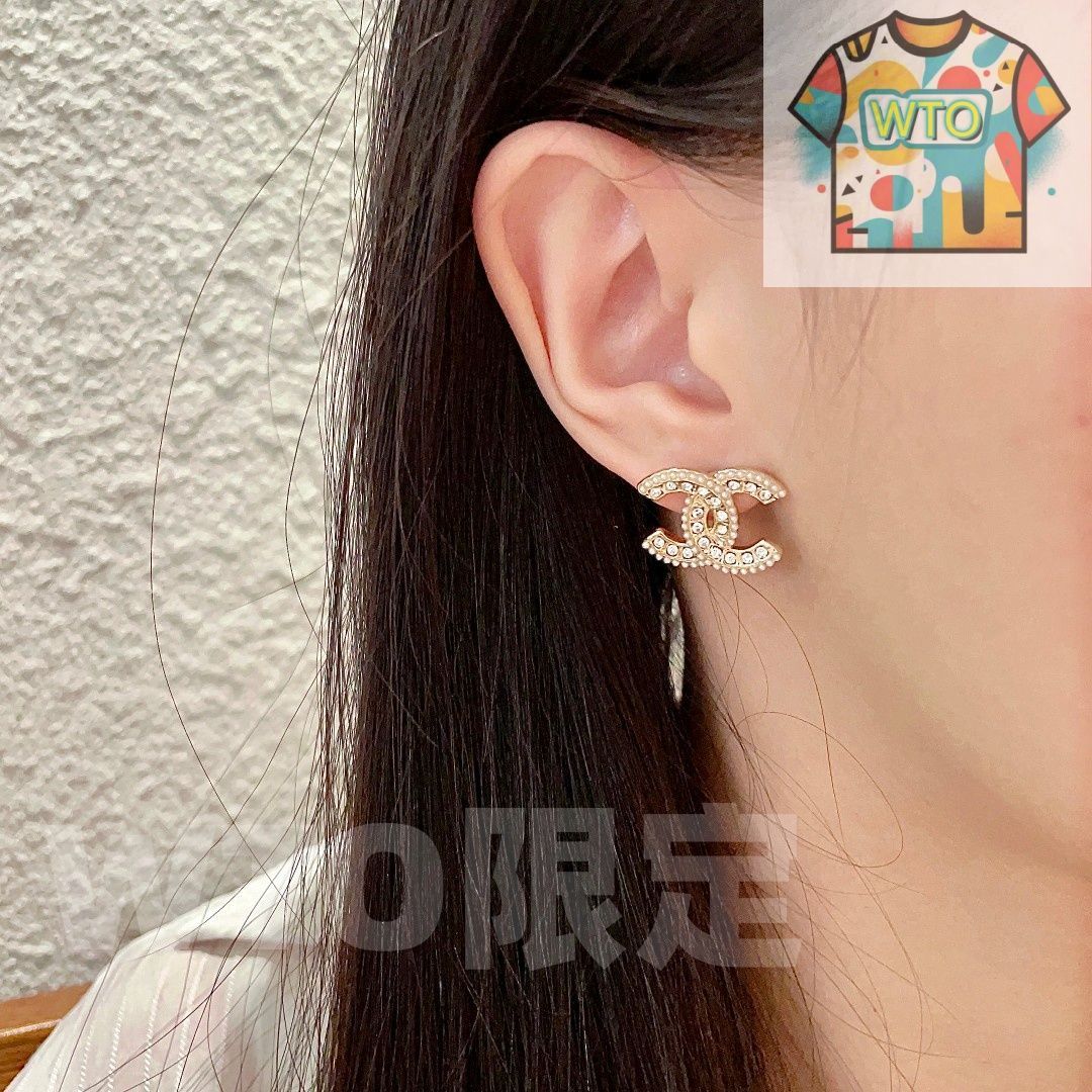 CHANEL ピアス　ヴィンテージ 今日WTO】Chanel ヴィンテージ アルファベットピアス 送料無料で