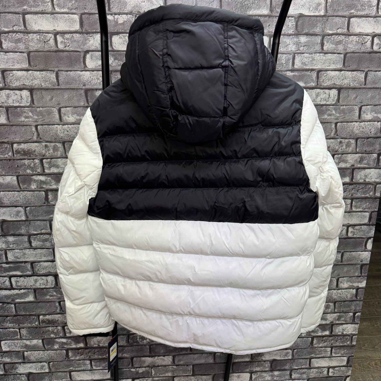 Black Friday】 【新品 未使用 タグ付き】 【TOMMY HILFIGER】 トミー 