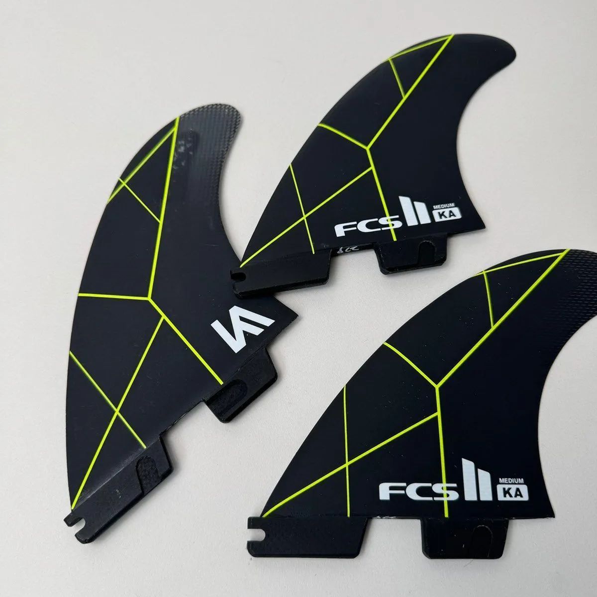 T*K様 fcs2 KA Mサイズ フィン 新古品】FCS2 エフシーエスツー Mサイズ PC KA TRI FIN SET