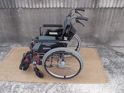 カワムラ自走式車椅子KMD-B