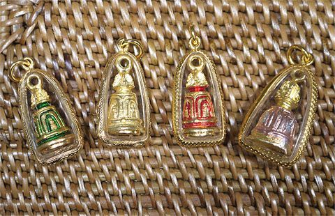 タイ-ワット・ラカンの鐘のプラクルアン！タイでは超有名なお守りの