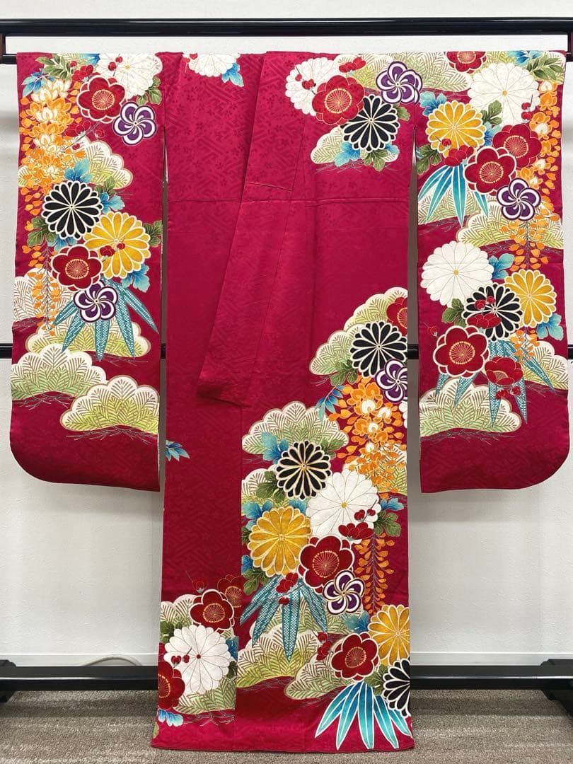 ブランド振袖 山本寛斎 刺繍 金彩 鶴 大輪 牡丹 身丈163cm 撥水加工済 ブランド振袖 山本寛斎 刺繍 金彩 鶴 大輪 牡丹 身丈163cm 撥水加工済