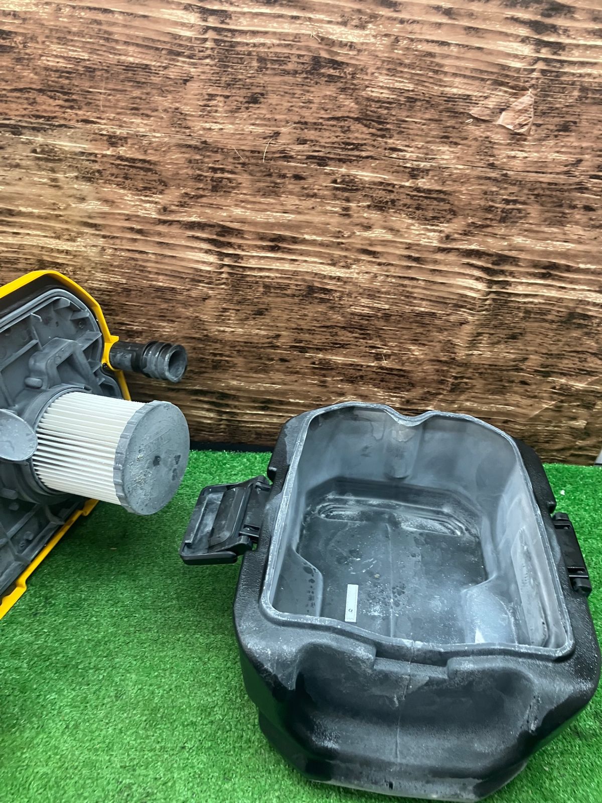 DEWALT(デウォルト) 18V 乾湿両用コードレスクリーナー DCV580-JP マキタのバッテリーで使用可能【川越店】