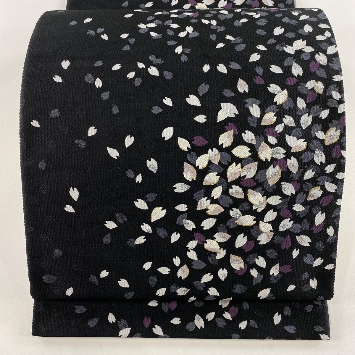 袋帯 美品 逸品 となみ織物 落款あり さくら吹雪 金銀糸 黒 全通