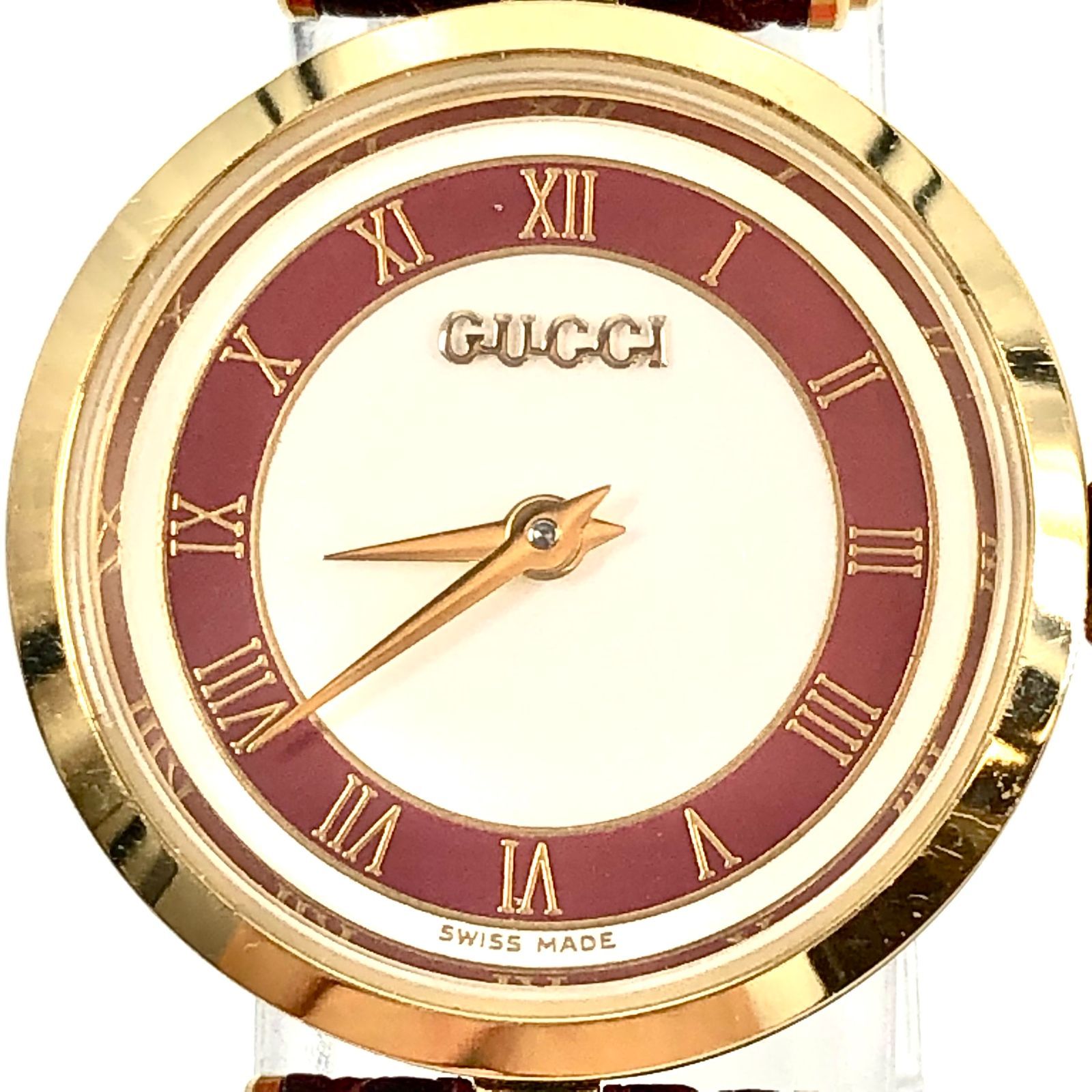 稼働品　GUCCI グッチ　レディース時計 シェリー　ホワイト、レッドライン 稼働品GUCCI グッチレディース時計 シェリーホワイト、レッドライン