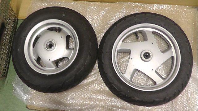 ギア4スト UA08J-002xxx の ホイール タイヤ付セット 1759884166