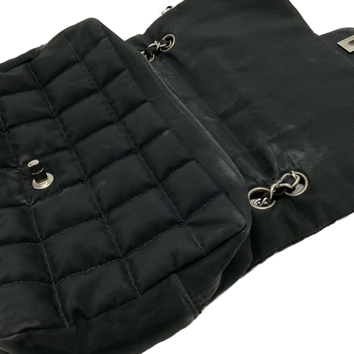 黒 マットシルバー金具