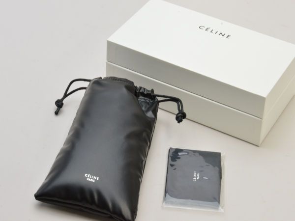 e_u F-YA352