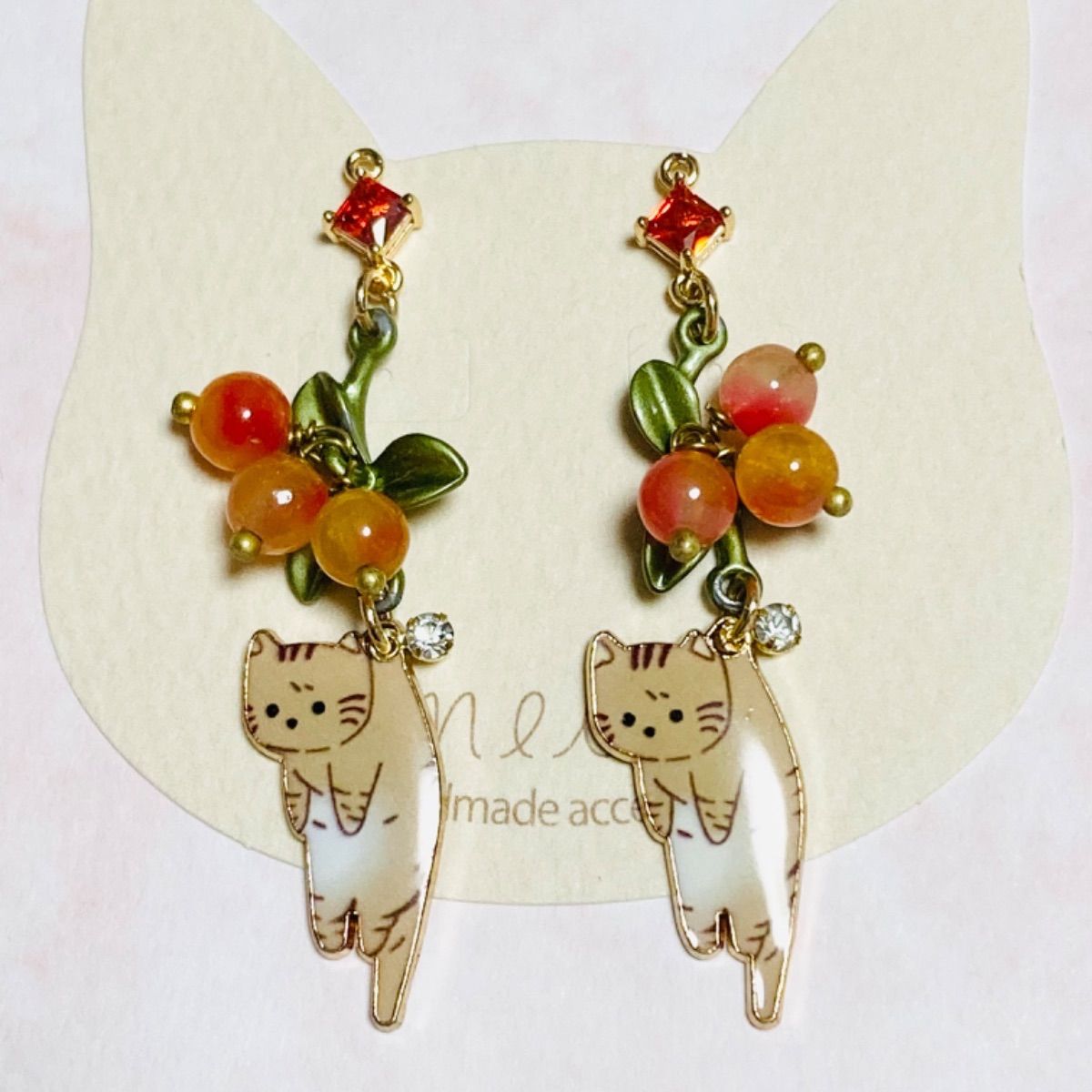 ハンドメイド つままれ ♡ ねこちゃん ♡ ピアス ♡ csm.fi.cr