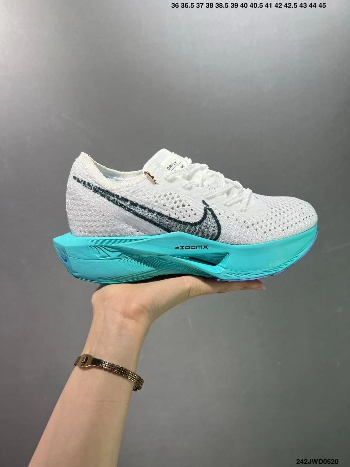 ✨大特価✨ Nike Zoom VaporFly Next 3%新品 男女兼用 並行輸入品