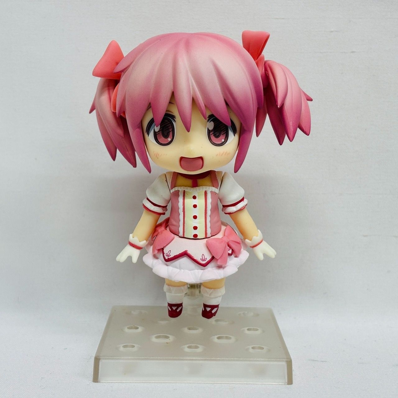 ねんどろいど　暁美ほむら　鹿目まどか　フィギュア ねんどろいど 魔法少女まどか☆マギカ 鹿目まどか 暁美ほむら