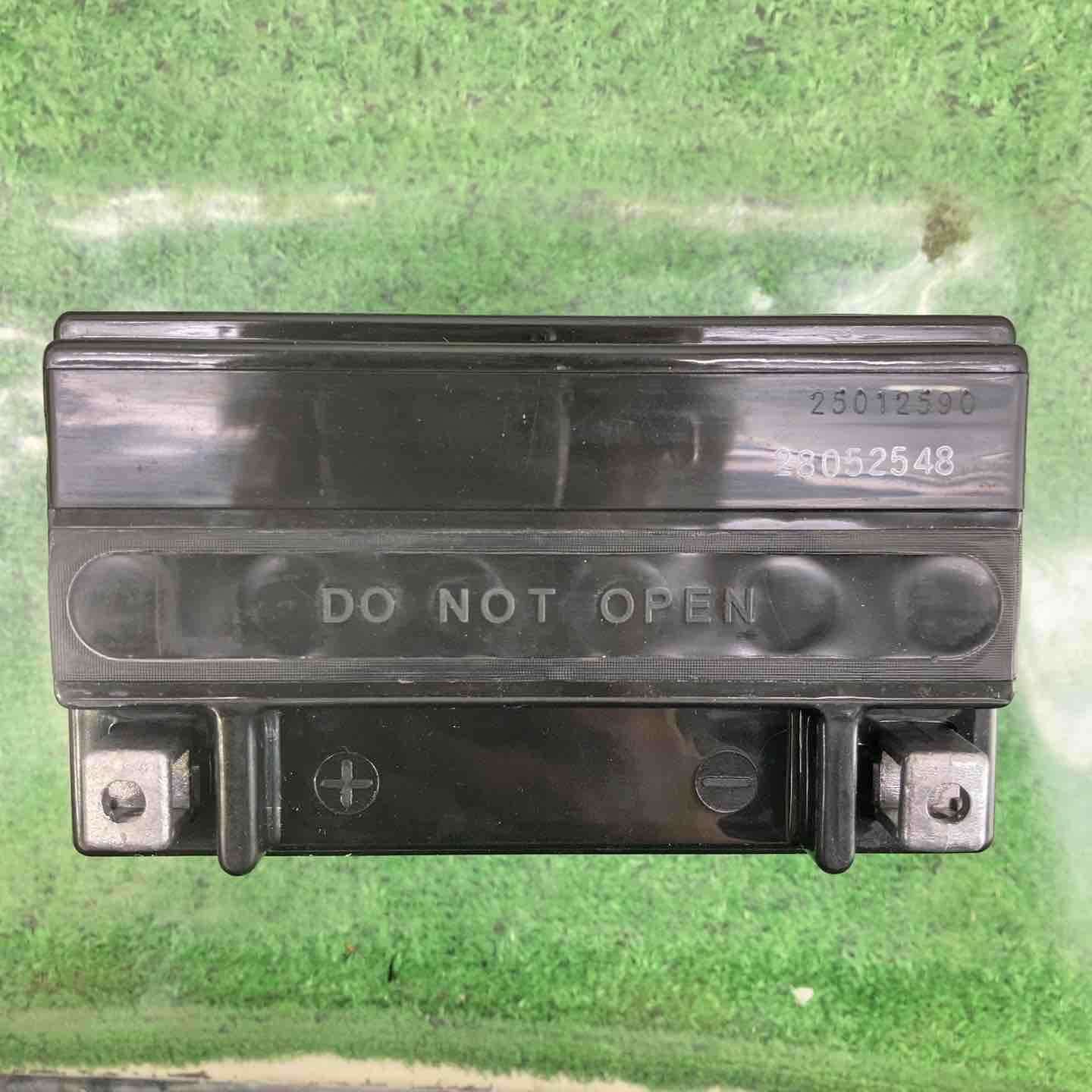 オートバイ用バッテリー YTX14-BS