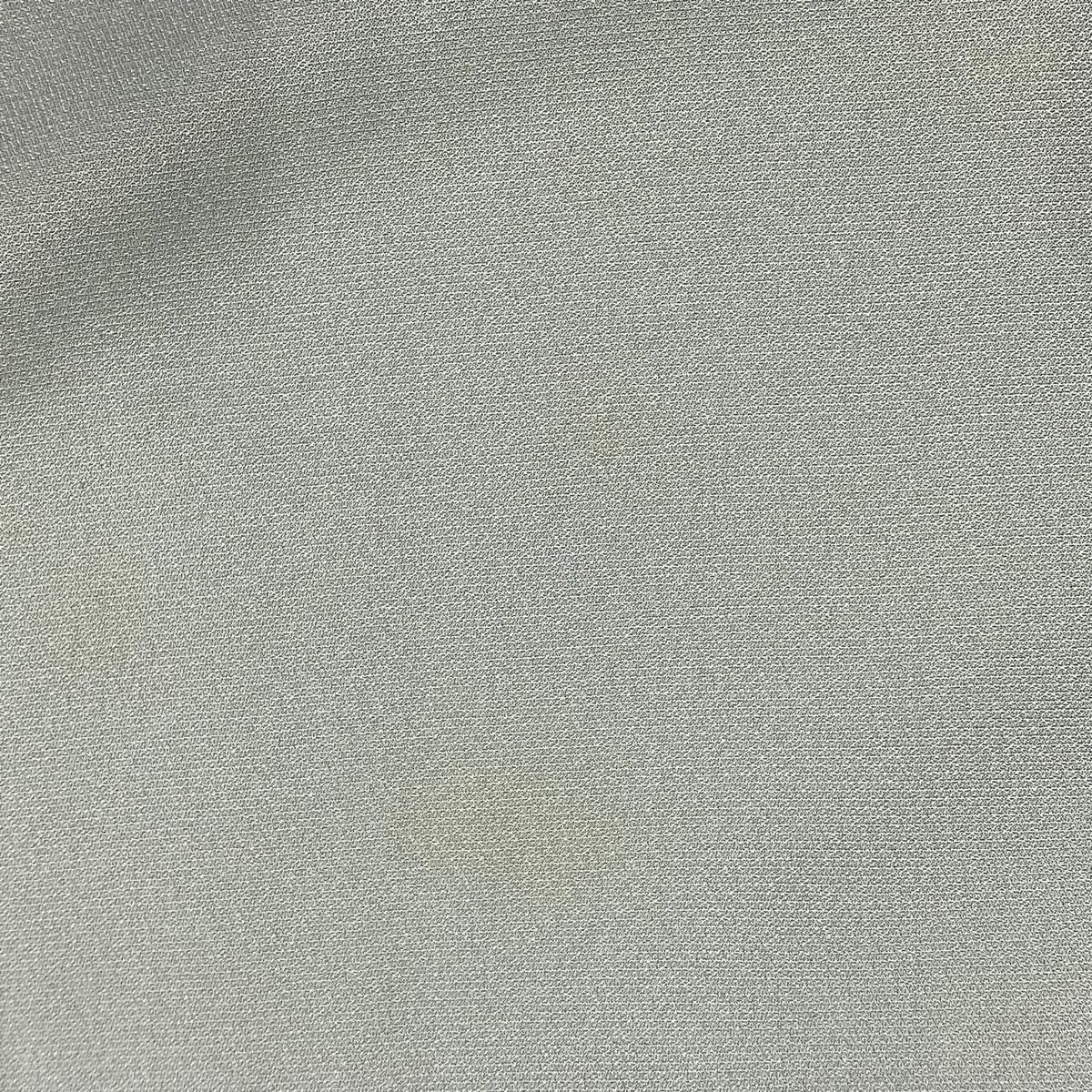 付下げ 身丈158.5cm 裄丈64cm M 袷 紬地 落款あり 花 芝 ぼかし 灰色  