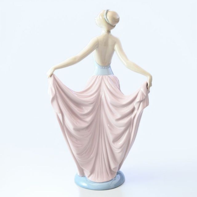 新品 リヤドロ 踊る少女 フィギュア 人形 女性 LLADRO リアドロ 新品 リヤドロ 踊る少女 フィギュア 人形 女性 LLADRO リアドロ