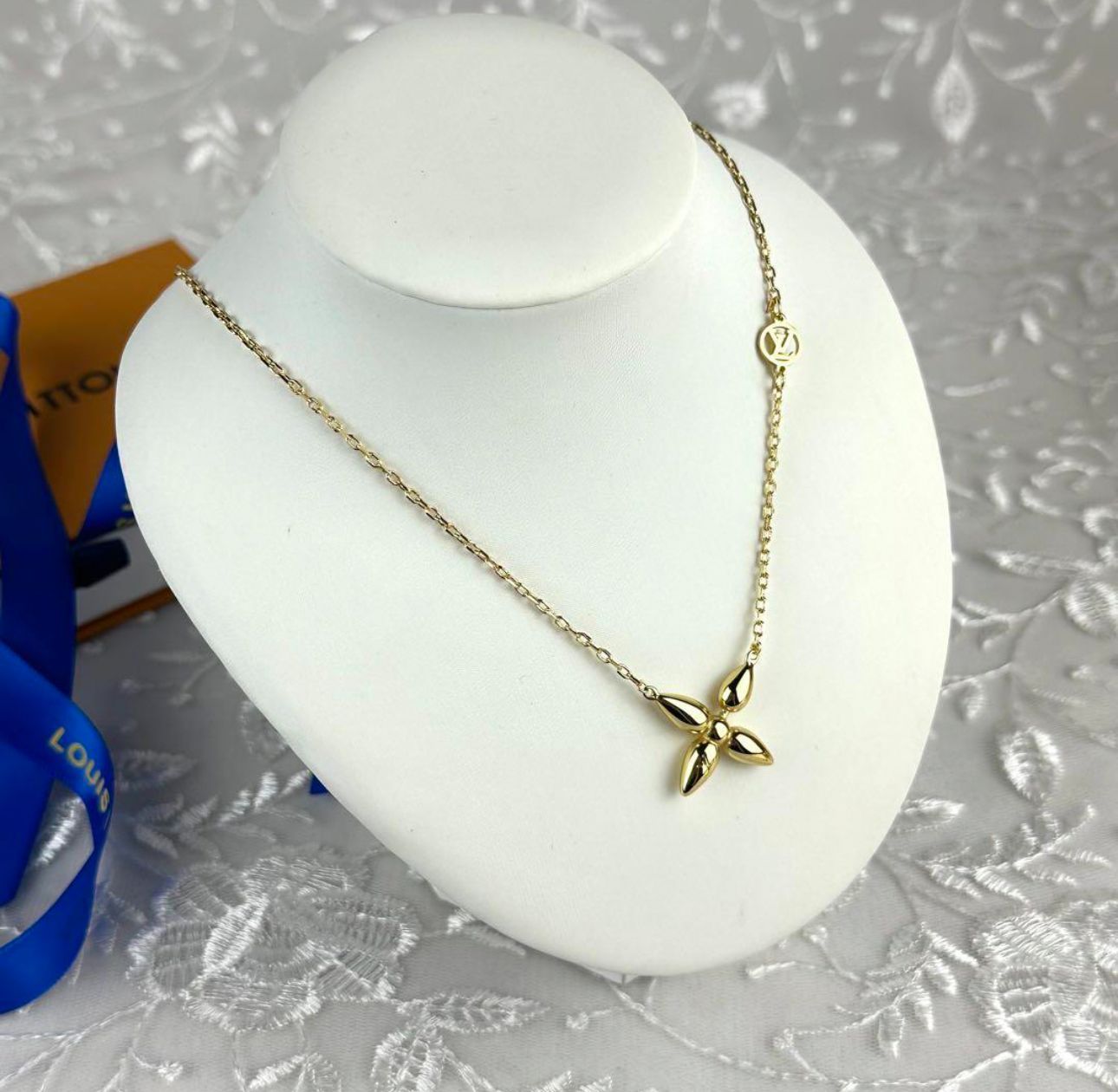 未使用級】ルイ ヴィトン コリエ ルイゼット ネックレス フラワー  