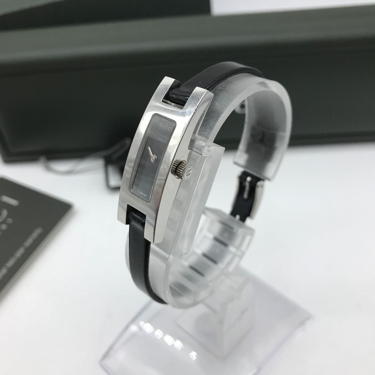 箱付き GUCCI グッチ 3900L ブラック レザーベルト レディース腕時計 GUCCI グッチ 3900L クォーツ レディース 腕時計 箱付き 黒文字