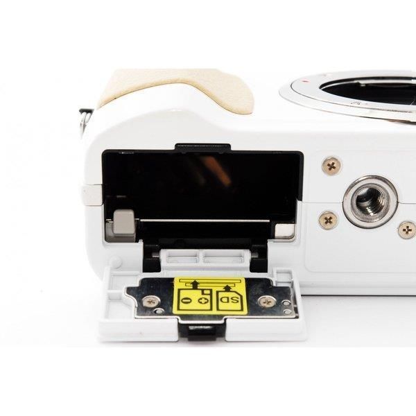 オリンパス OLYMPUS E-PL2 ホワイト レンズキット 美品 SDカード