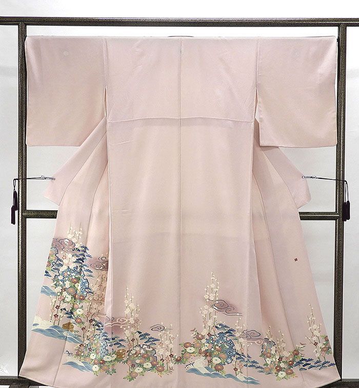 色留袖 正絹 加賀友禅 寺西一紘作 雪輪梅菊松模様 身丈155.5cm 裄丈68cm 丸に三ツ柏 三つ紋 リサイクル 着物 f4018