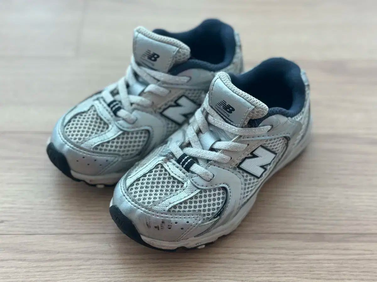 【雷市場（ポンジャン）商品韓国直送】 New Balance(ニューバランス) 530 キッズ スニーカー シルバー 150 出品
