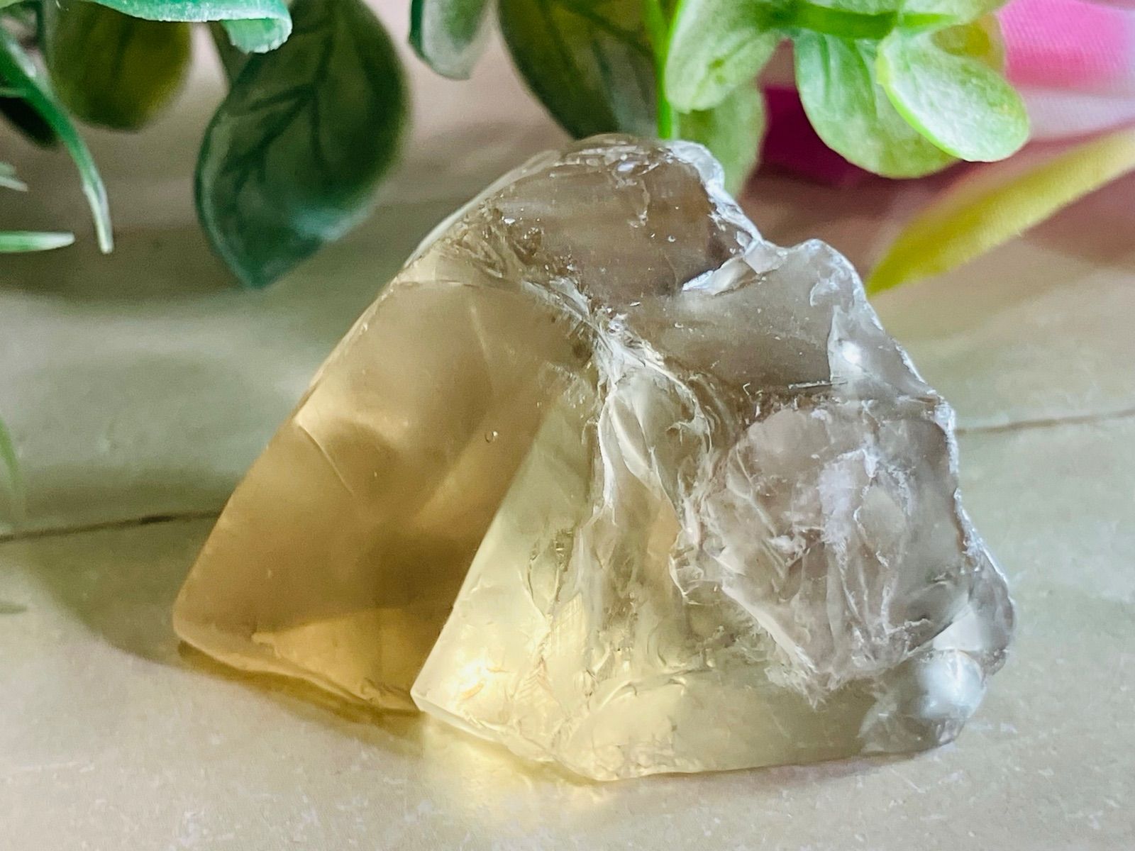 変革の石✨ 虹 オウロヴェルデクォーツ メタモルフォーゼス ラフ