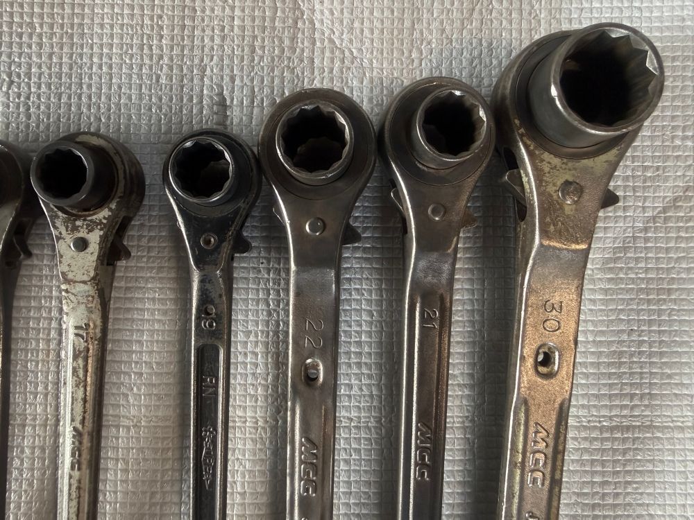 シノ付きラチェットレンチ