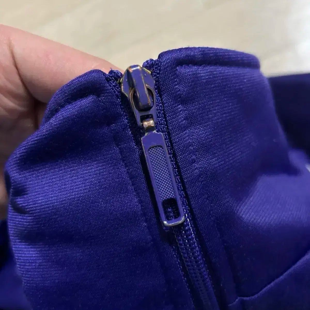 adidas アディダス