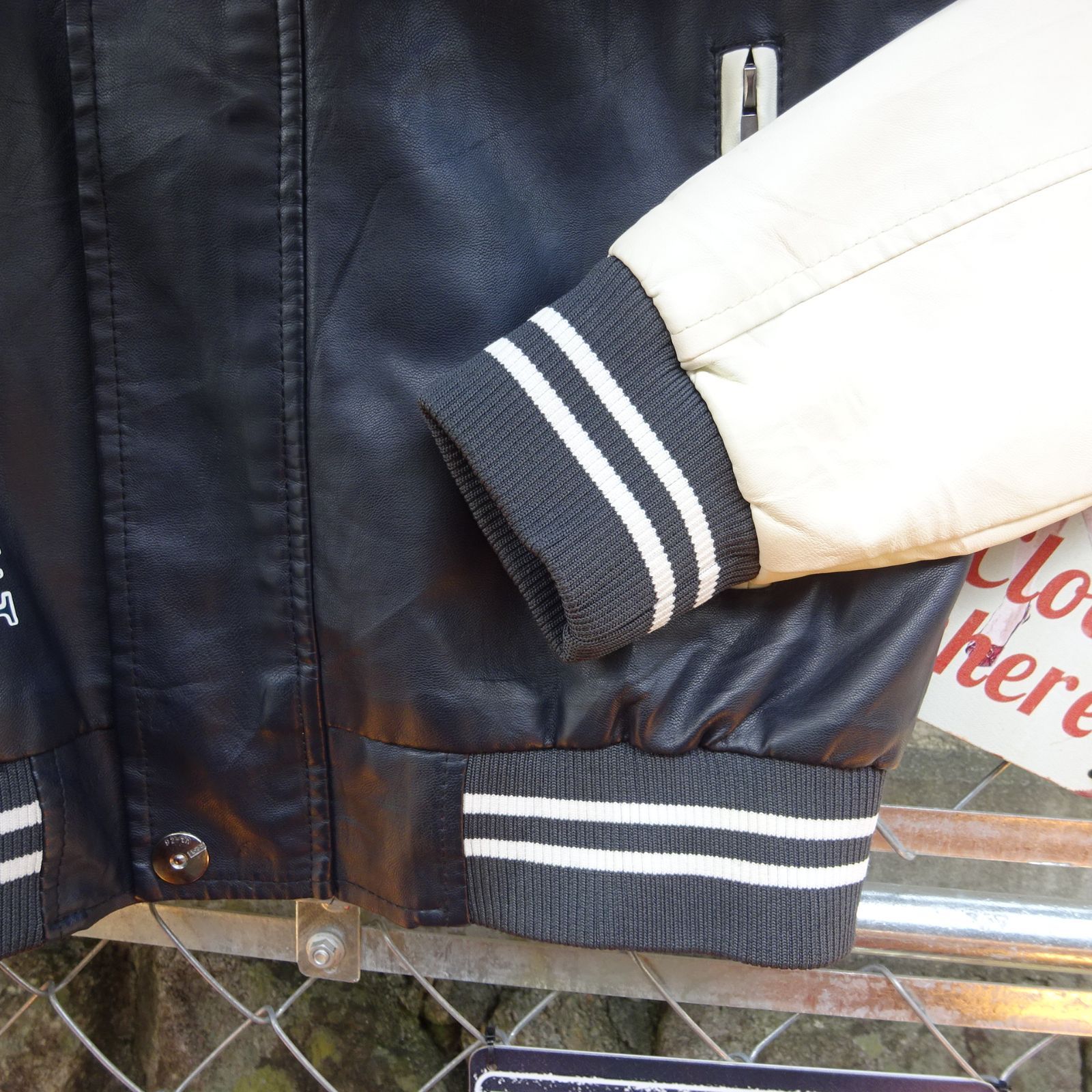 Mercedes-Benz メルセデス・ベンツ スタジャン L サイズ 車 ロゴ  