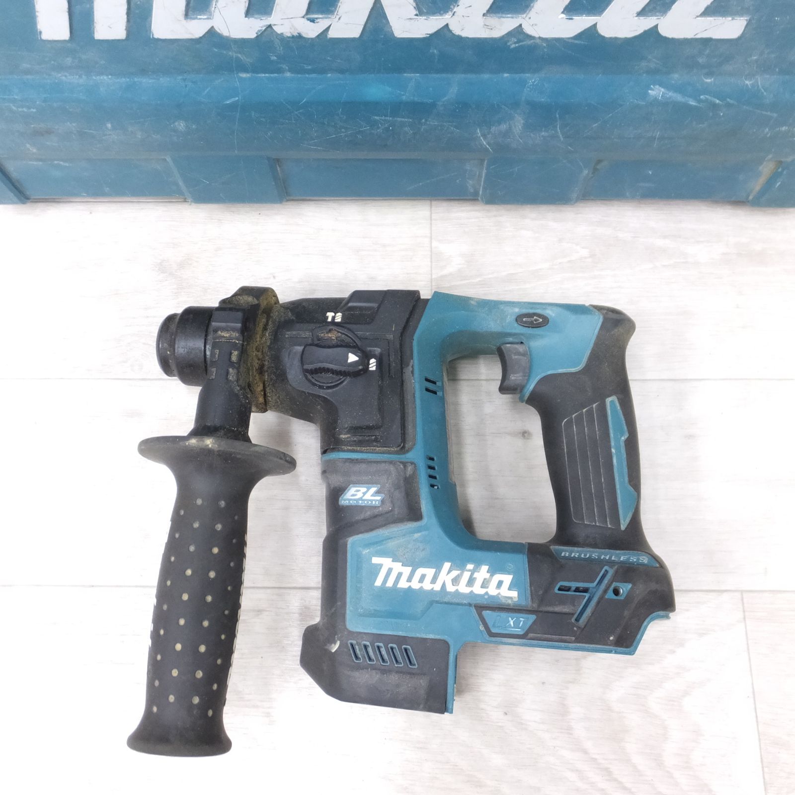 送料無料] ◇マキタ 充電式 17mm ハンマ ドリル HR171D 18V 本体のみ  